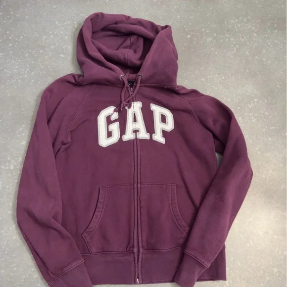 GAP Arch Logo Heavyweight zip Hoodie - Picture 2 of 8